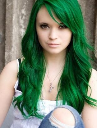 rambut panjang warna hijau